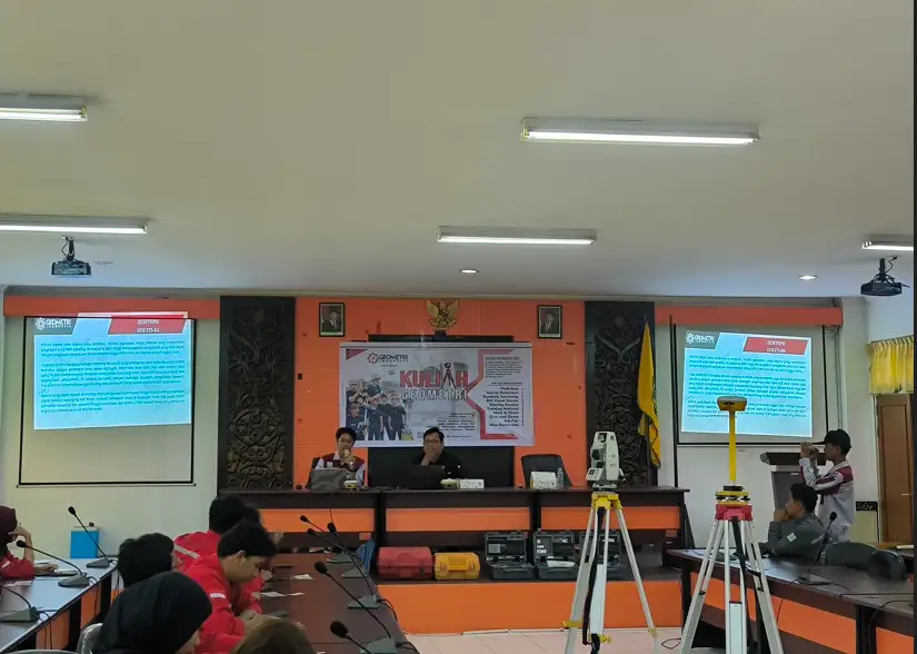 Dokumentasi Workshop Theodolite dan GPS Geodetik 2025 - Foto 4