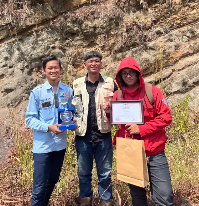 Geology Goes to Field HMTG Delta UNMUL x Fieldtrip SM-IAGI UNMUL