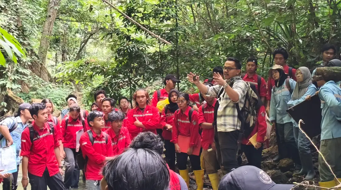 Geology Goes To Field Sungai Pampang