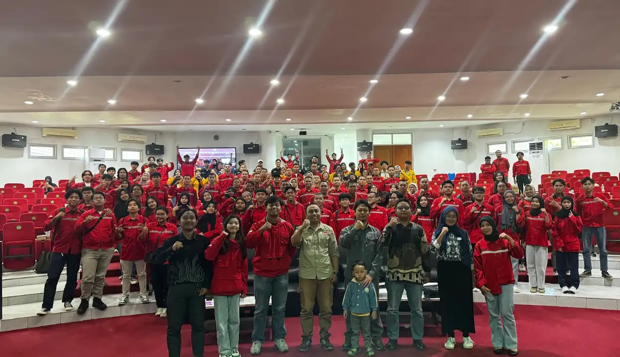 Seminar dengan tema “Peran Mahasiswa dalam Mitigasi Bencana Banjir dan Longsor melalui Pendekatan Ilmu Geologi”